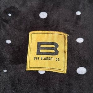 BIG BLANKET CO 10 feet Dot Blanket
